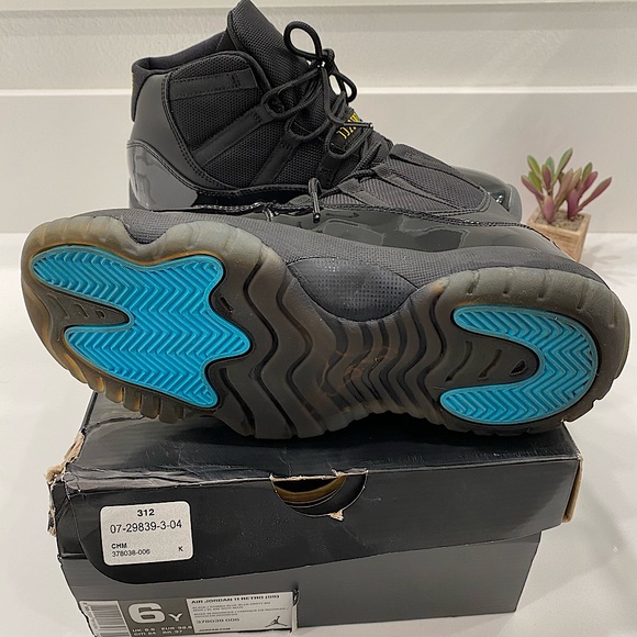 Air Jordan retro 11 (GS) - Picture 3 of 9